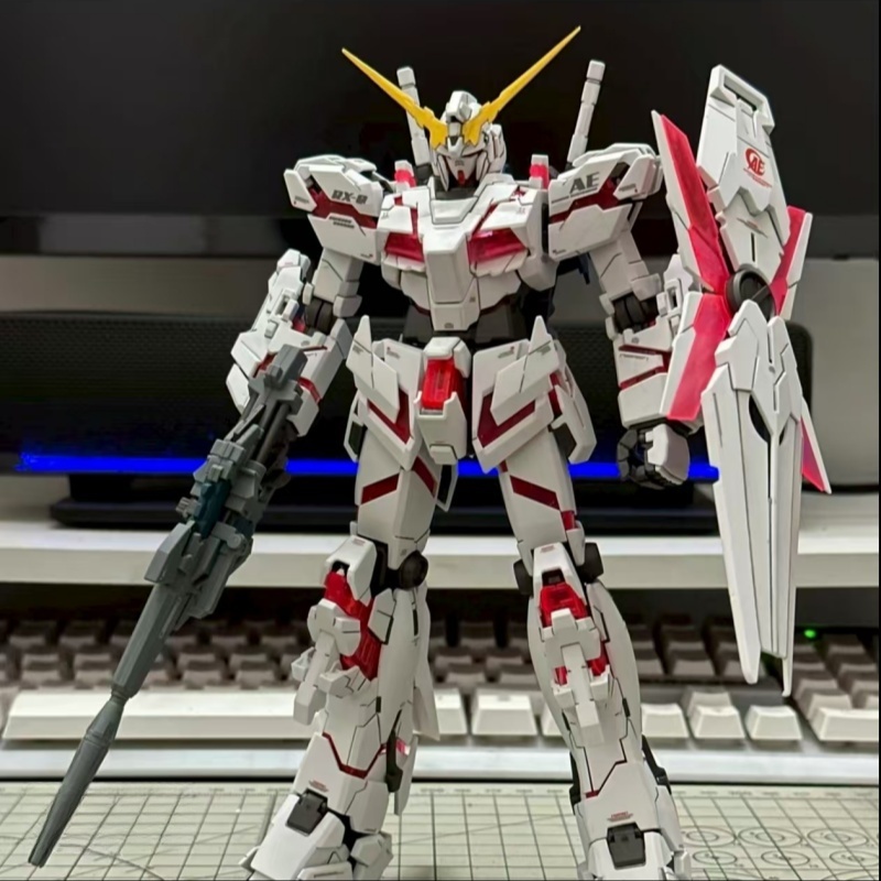 Bandai Gundam Rg - ประกอบโมเดล HG Unicorn 1/144 Jim Spartak